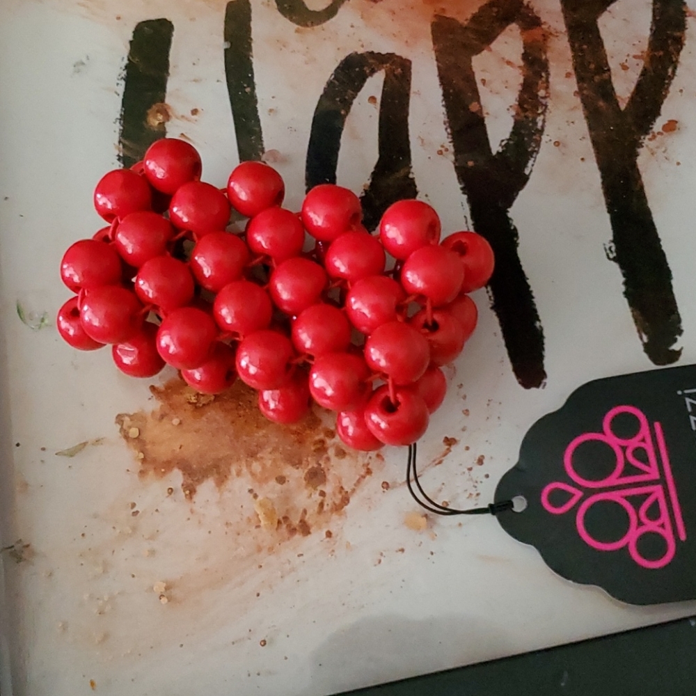 Red bracelet - Picture 2 of 2
